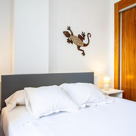 Apartamentos Adelfas Madrid Kültér fotó