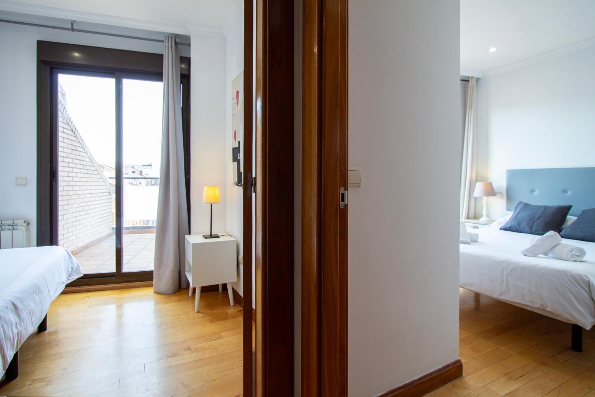 Apartamentos Adelfas Madrid Kültér fotó