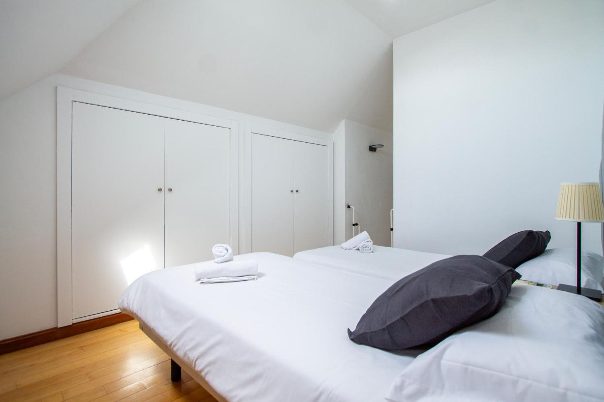 Apartamentos Adelfas Madrid Kültér fotó