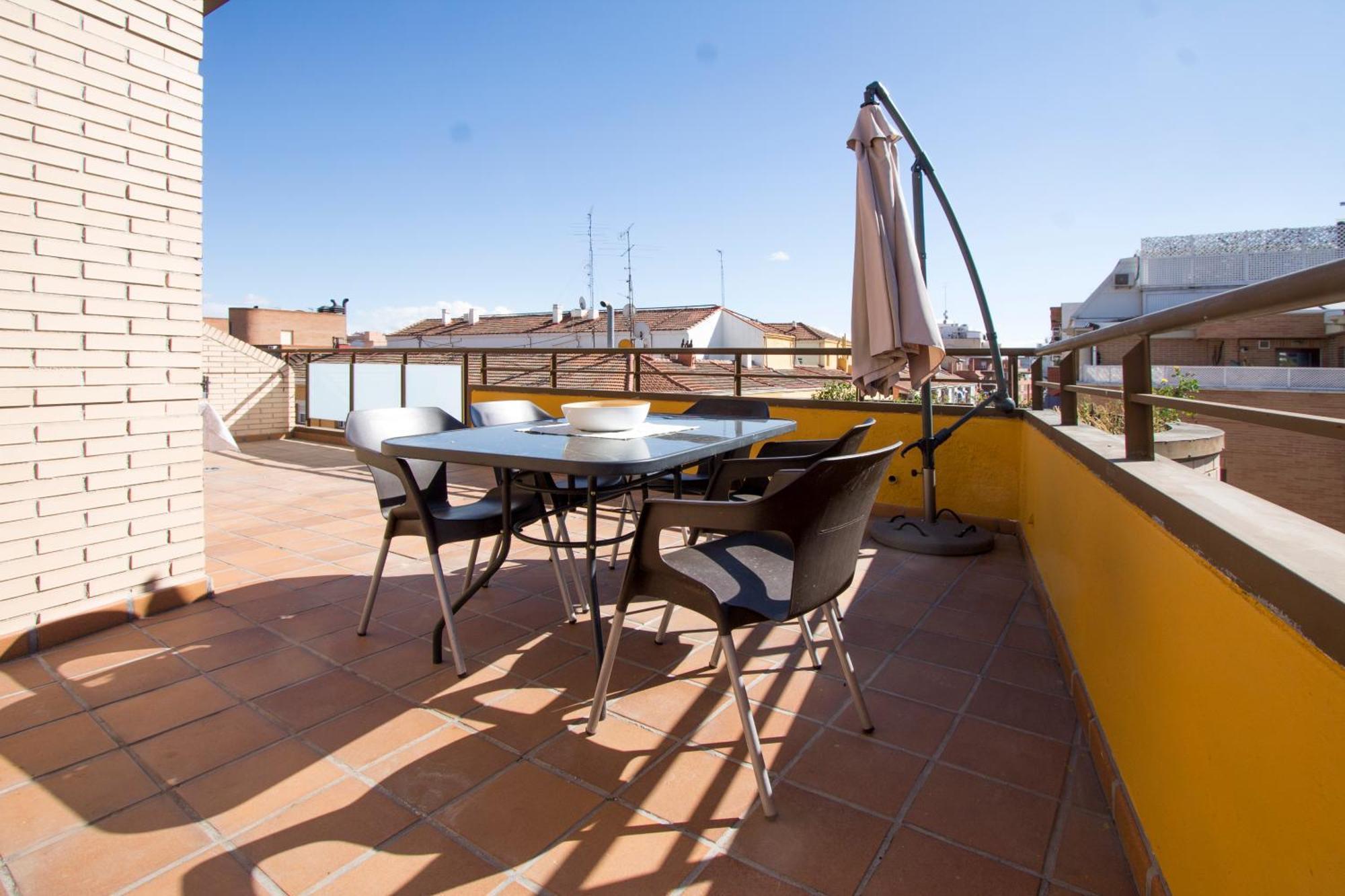 Apartamentos Adelfas Madrid Kültér fotó