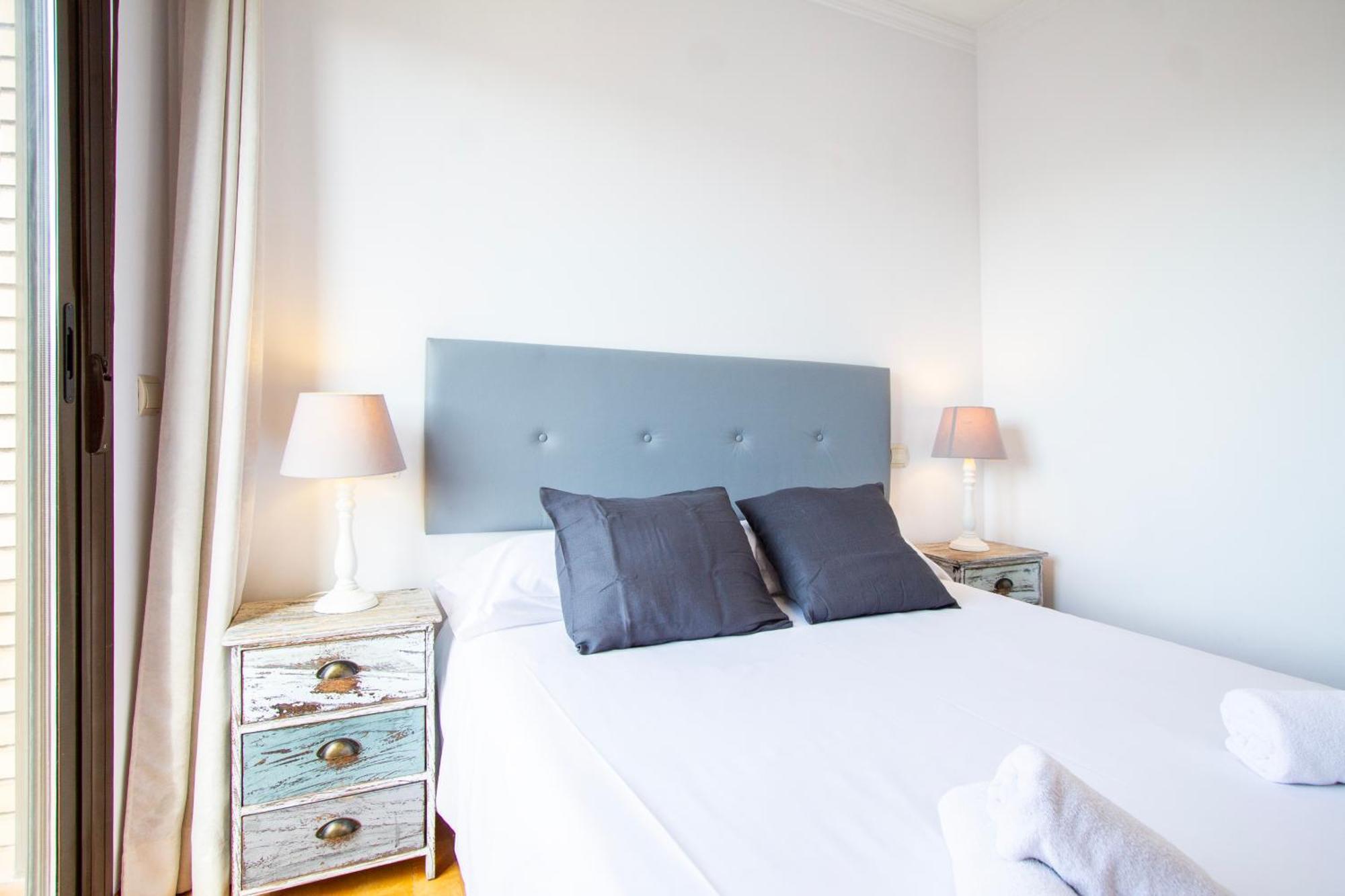 Apartamentos Adelfas Madrid Kültér fotó