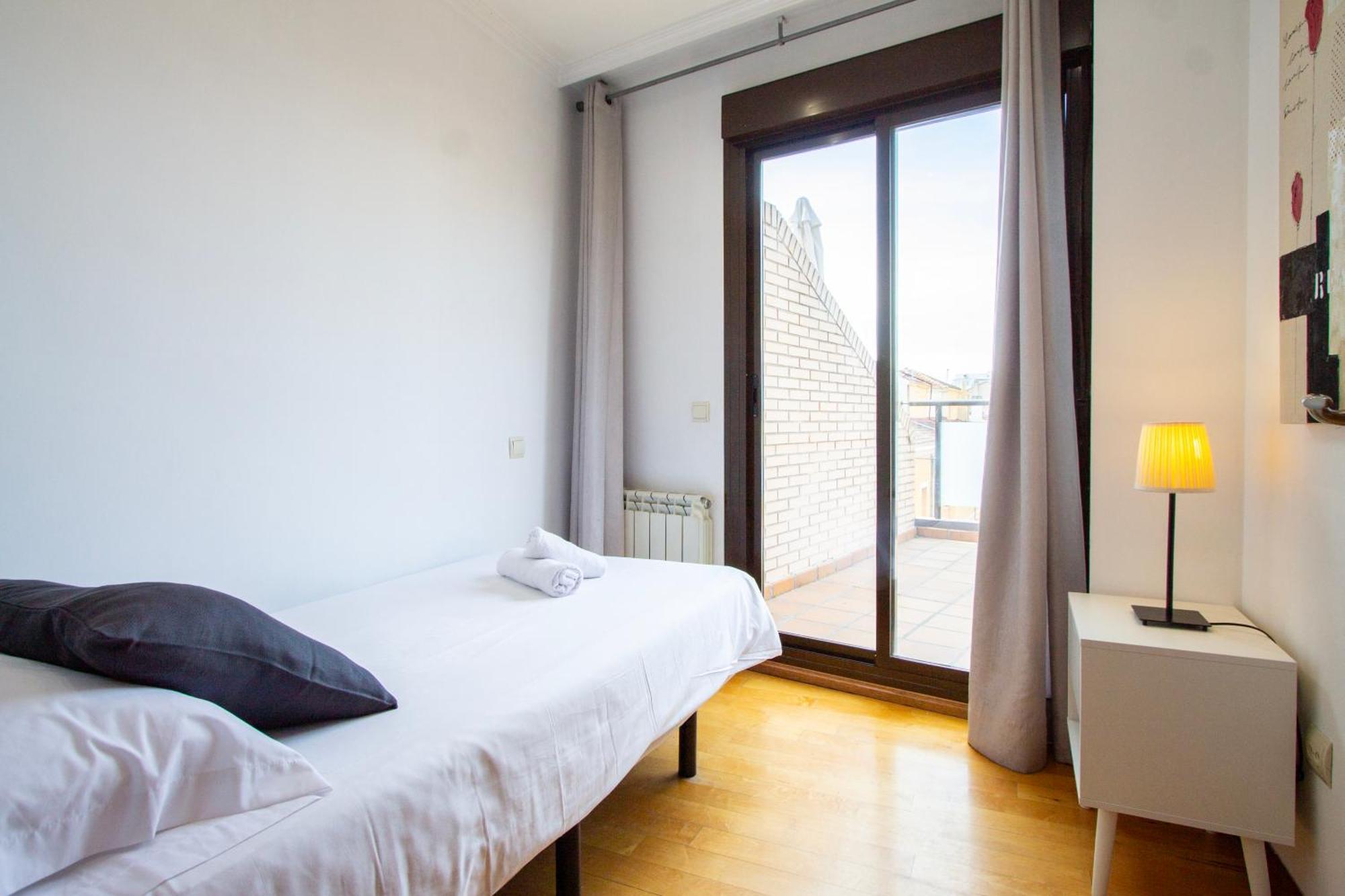 Apartamentos Adelfas Madrid Kültér fotó