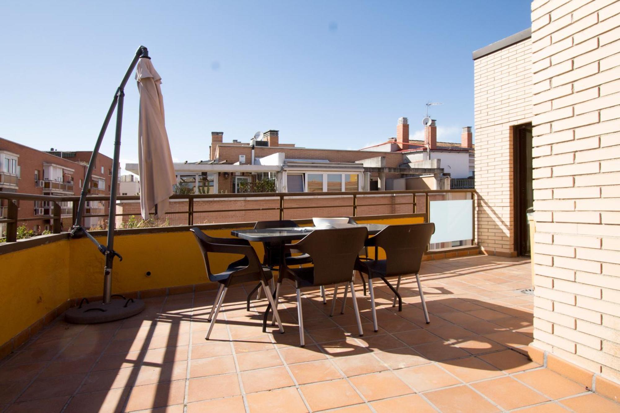 Apartamentos Adelfas Madrid Kültér fotó